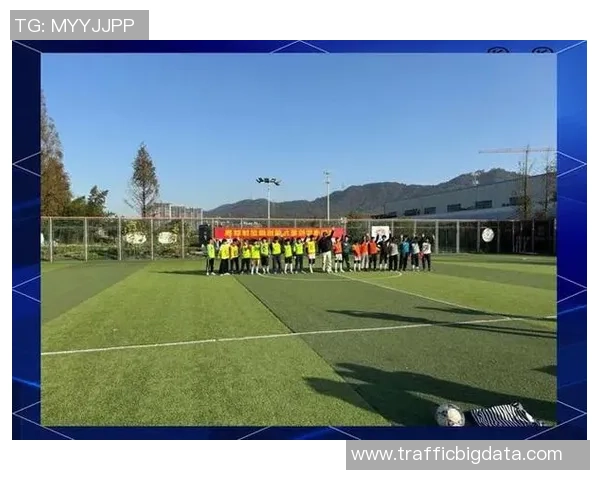 足球舍友的青春岁月与梦想追逐的故事